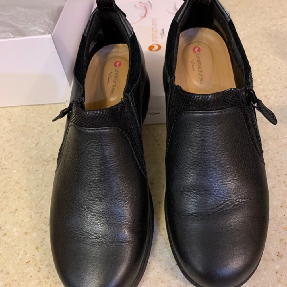 NIB Clarks Unstructured Adorn slip-on, 7m